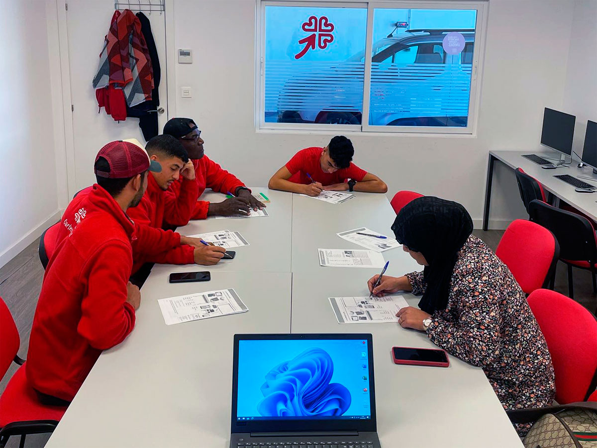 interior-nave-carinsertas